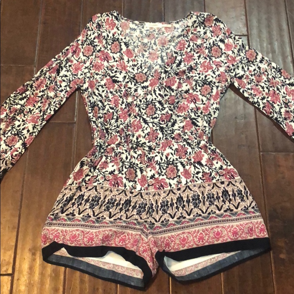 Blu Pepper **BRAND NEW, WITHOUT TAGS** Romper